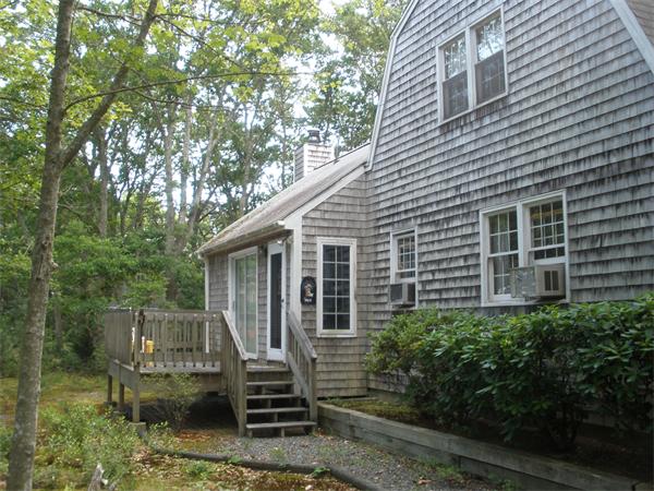 19 Manitoba Road Mashpee, MA 02649 - Photo 4 of 20