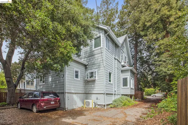 $895,000 | 1622 Oxford Street, Unit B, Berkeley, CA 94709