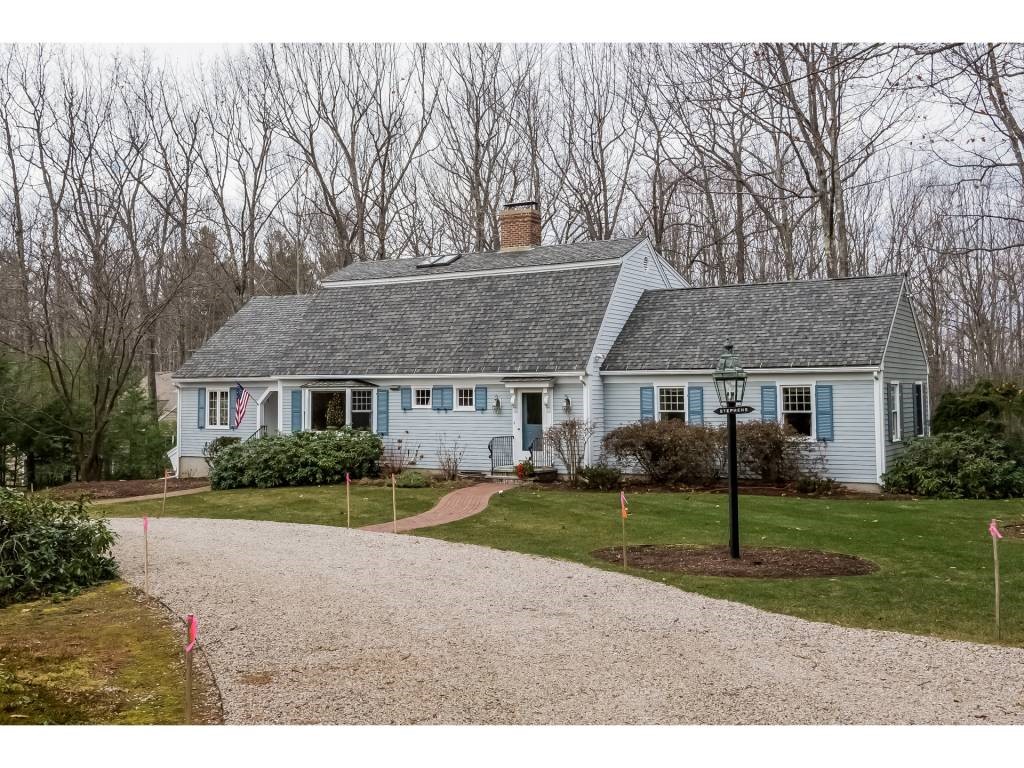 339 Forest Road Wolfeboro, NH 03894 - Photo 3 of 32 Gallery Image 3