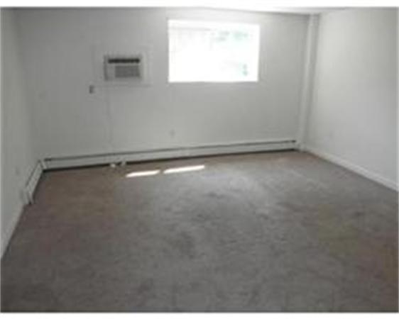 25 Clark's Road, Unit 106 Amesbury, MA 01913 - Photo 6 of 9 Gallery Image 6