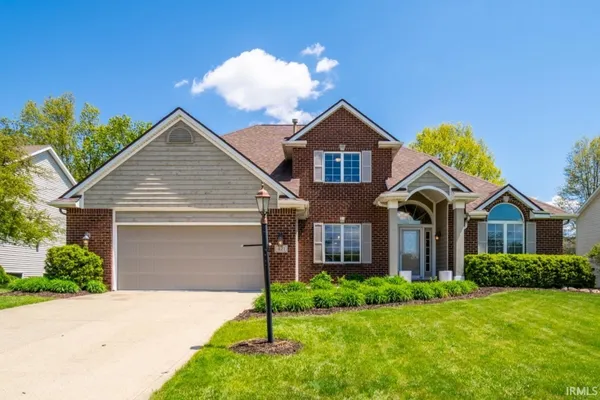 $369,900 | 421 Deer Cliff Run, Fort Wayne, IN 46804