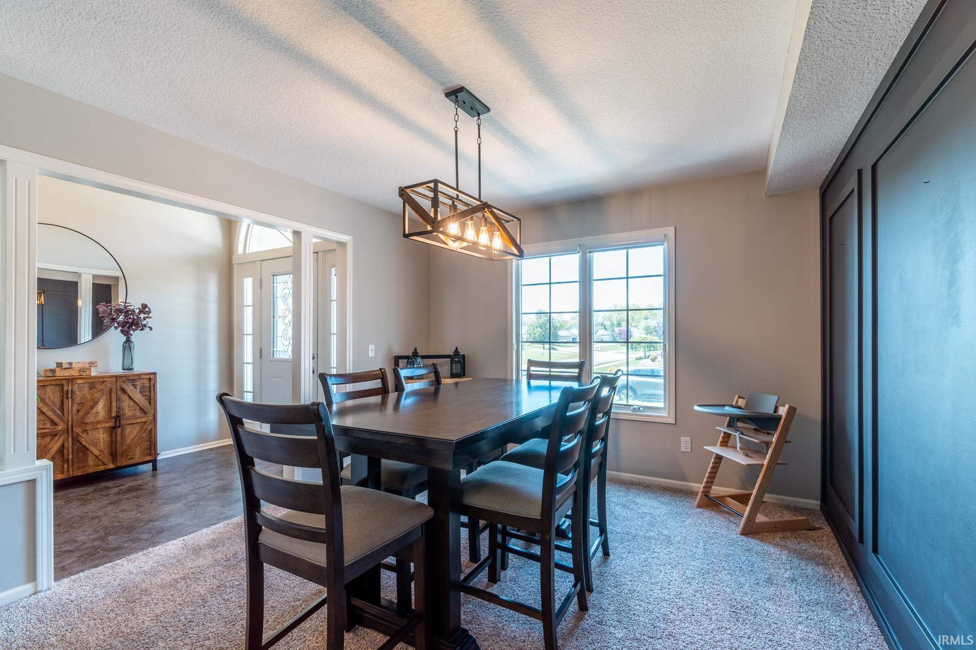 421 Deer Cliff Run Fort Wayne, IN 46804 - Photo 4 of 36