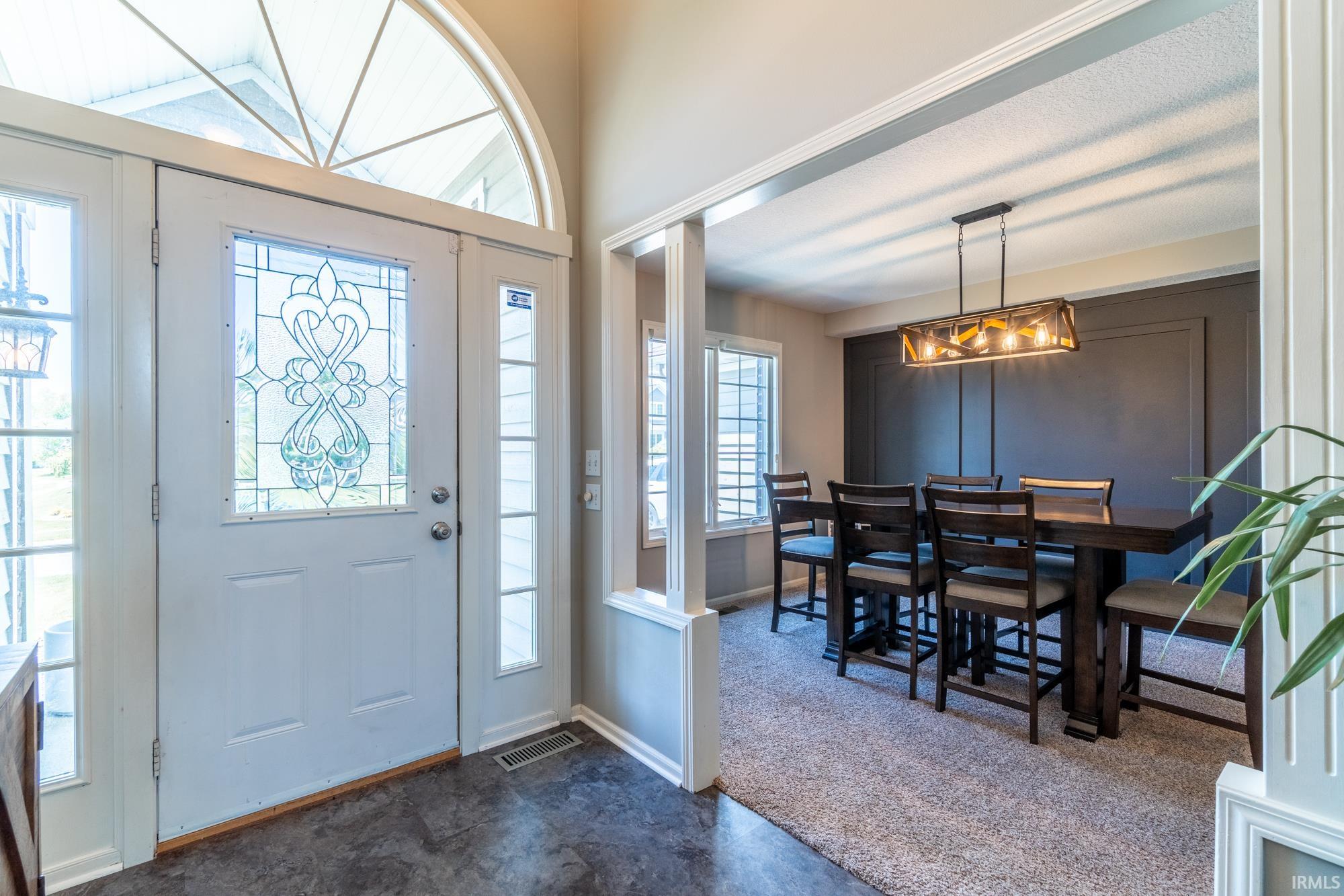 421 Deer Cliff Run Fort Wayne, IN 46804 - Photo 5 of 36