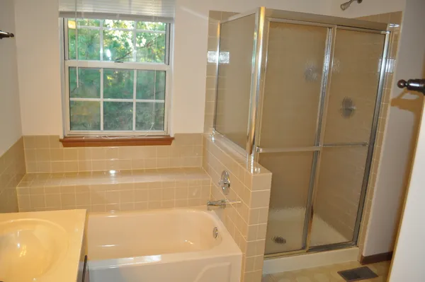 $3,400 | 15 Whispering Drive, Streamwood, IL 60107