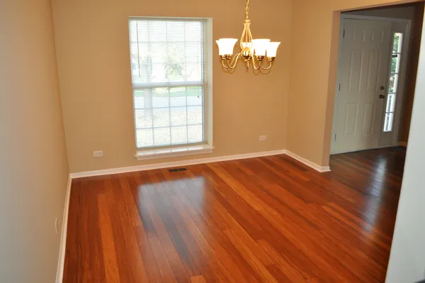 $3,400 | 15 Whispering Drive, Streamwood, IL 60107