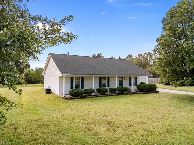 $253,000 | 202 Carter Ridge Drive, Reidsville, NC 27320