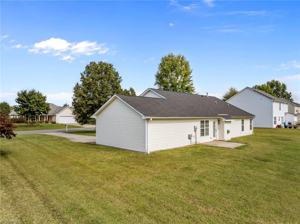 202 Carter Ridge Drive Reidsville, NC 27320 - Photo 10 of 34