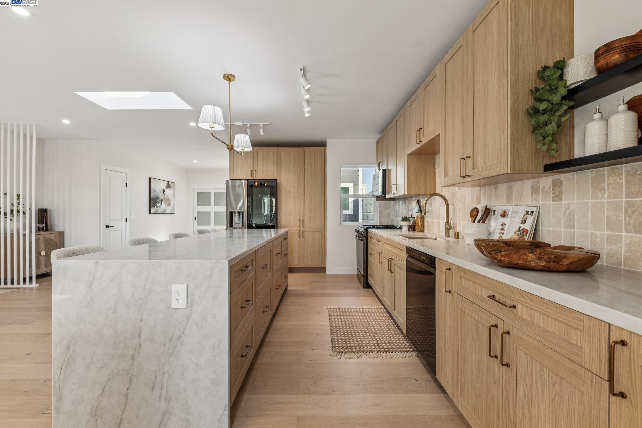 412 43rd Avenue San Francisco, CA 94121 - Photo 11 of 60