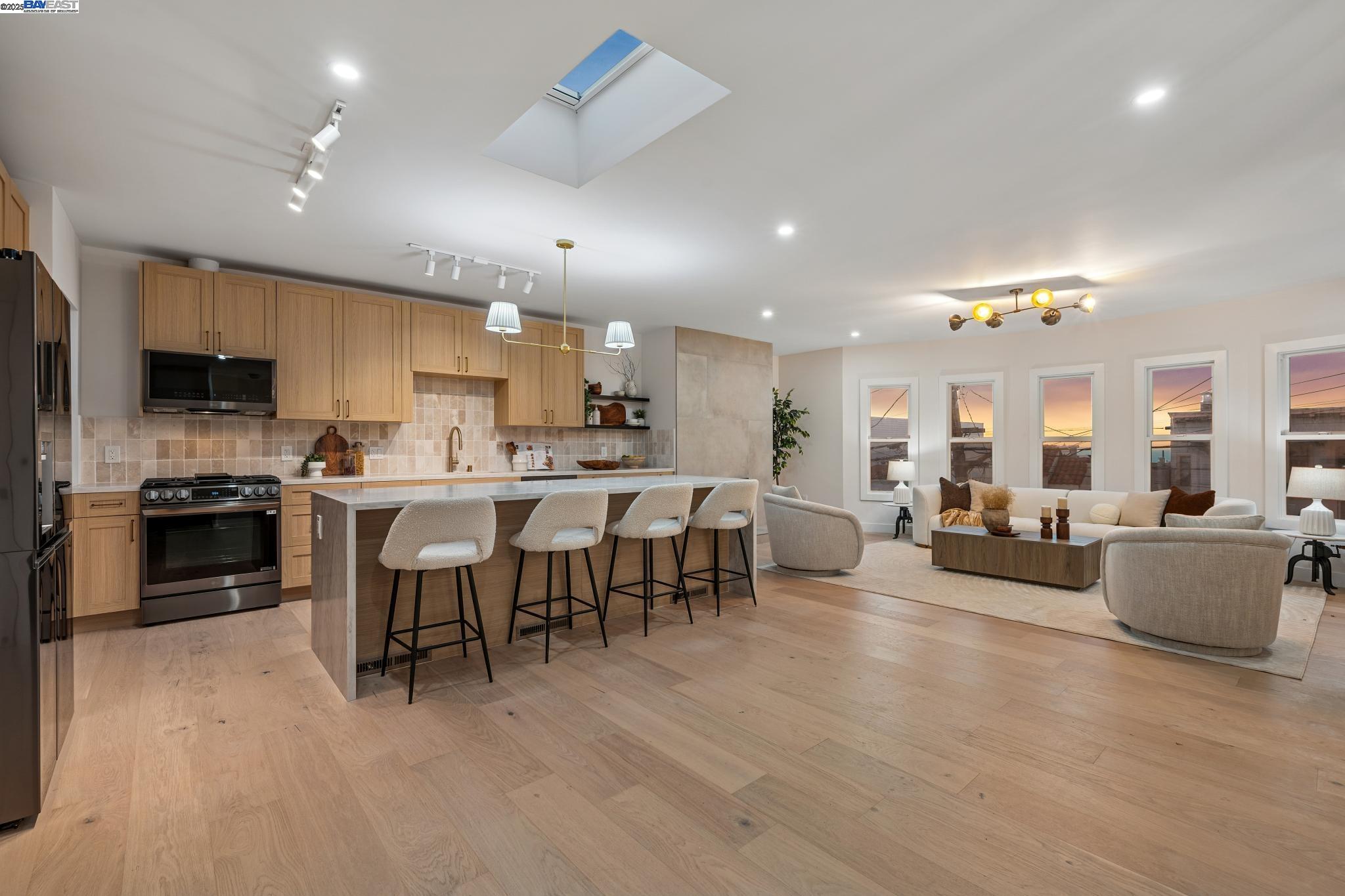 412 43rd Avenue San Francisco, CA 94121 - Photo 5 of 60