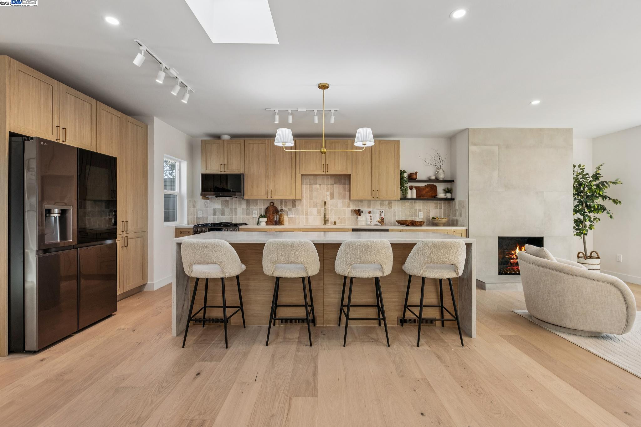 412 43rd Avenue San Francisco, CA 94121 - Photo 7 of 60