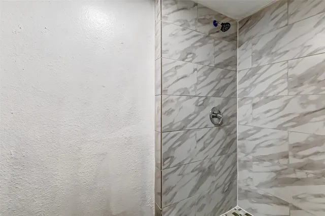 $1,000 | 7527 Gulf Freeway, Unit 2, Houston, TX 77017