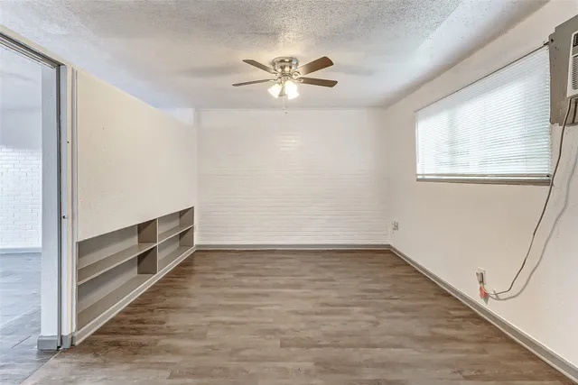 $1,000 | 7527 Gulf Freeway, Unit 2, Houston, TX 77017