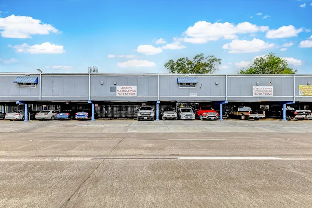 $1,000 | 7527 Gulf Freeway, Unit 2, Houston, TX 77017