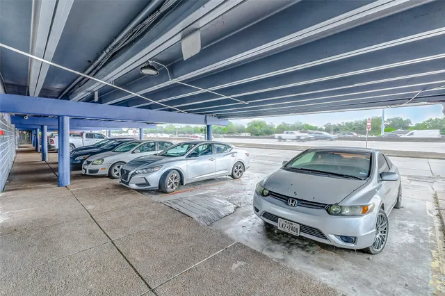 $1,000 | 7527 Gulf Freeway, Unit 2, Houston, TX 77017