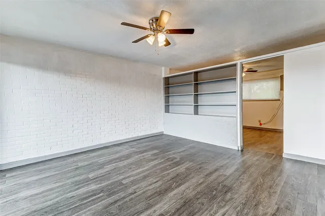 $1,000 | 7527 Gulf Freeway, Unit 2, Houston, TX 77017