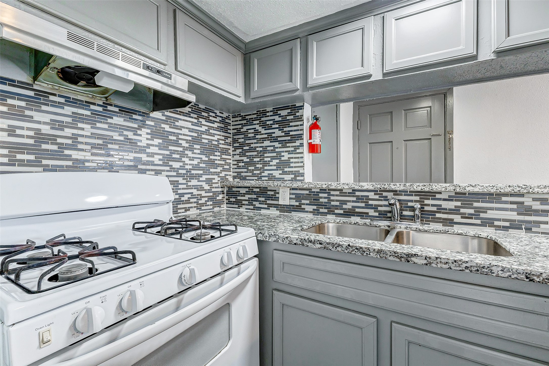 7527 Gulf Freeway, Unit 2 Houston, TX 77017 - Photo 10 of 21