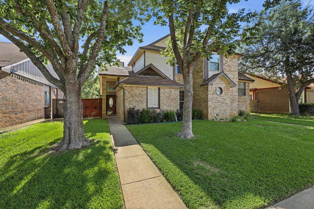 2917 Roxboro Road Euless, TX 76039 - Photo 2 of 24