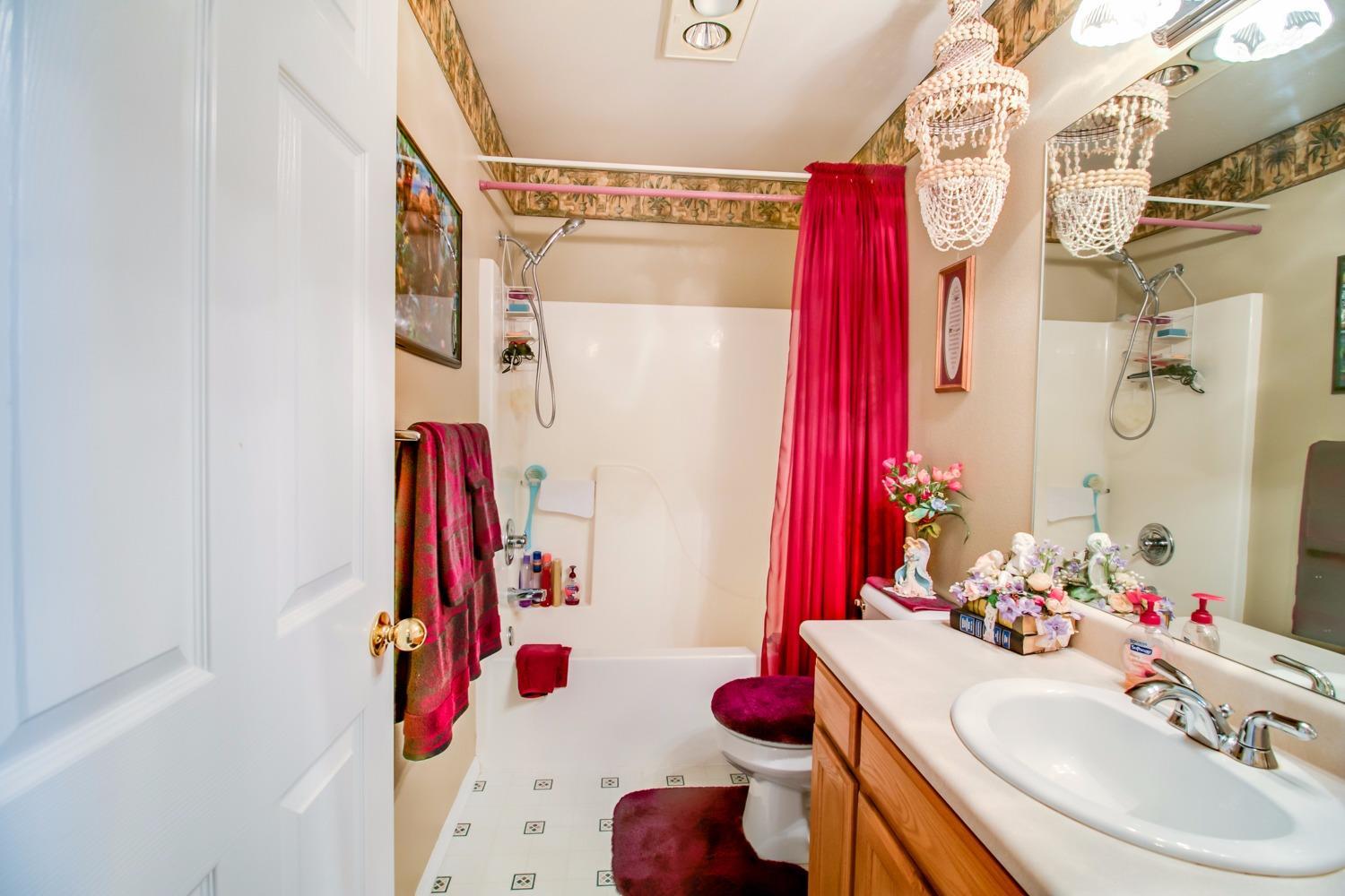 1018 Lincoln Road Grants Pass, OR 97526 - Photo 13 of 19 Additional Photo