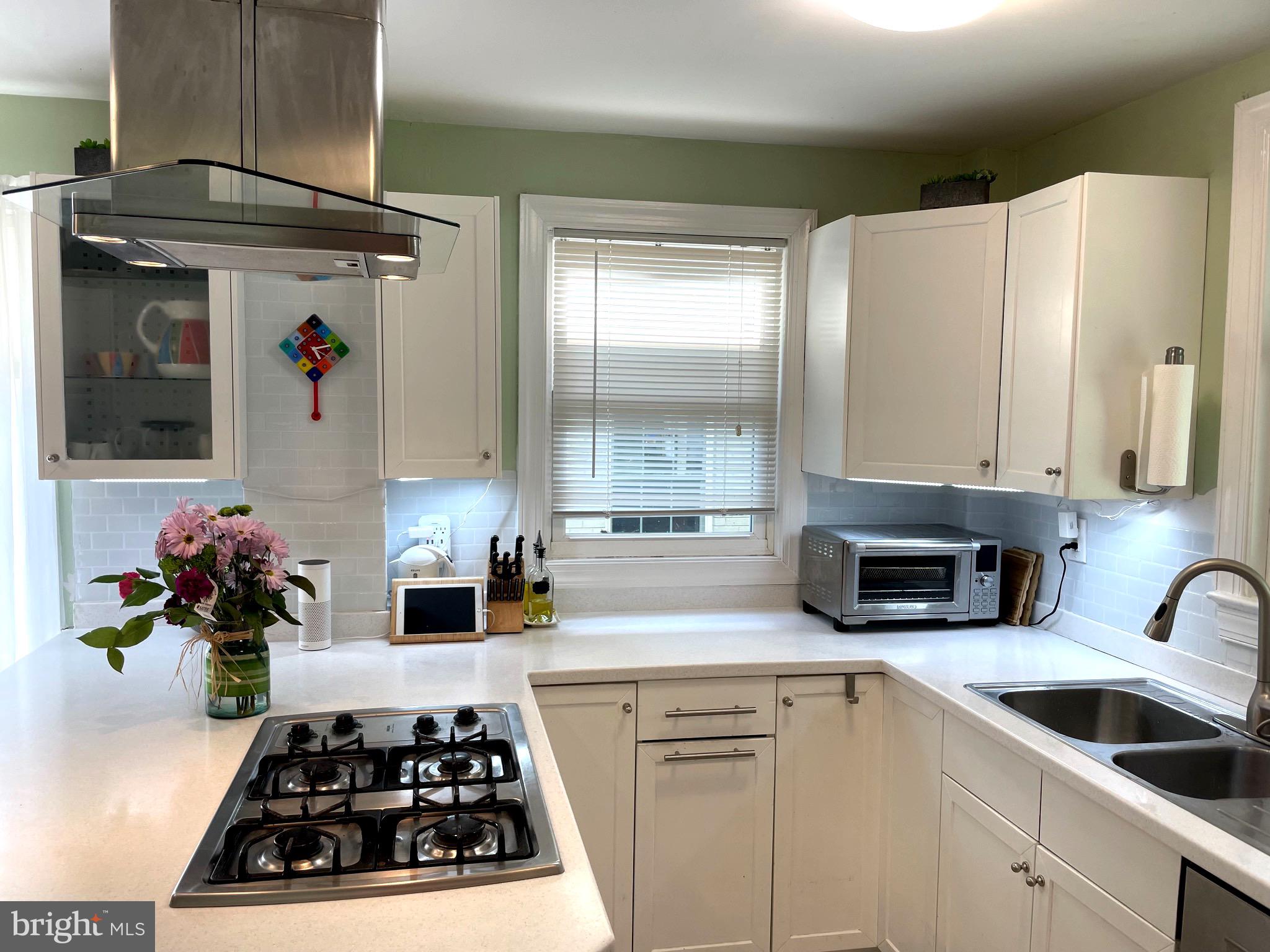 4533 Rosedale Avenue Bethesda, MD 20814 - Photo 6 of 35 Gallery Image 6