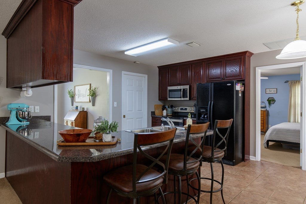 415 Meadowlark Road Valdosta, GA 31602 - Photo 7 of 27 Gallery Image 7