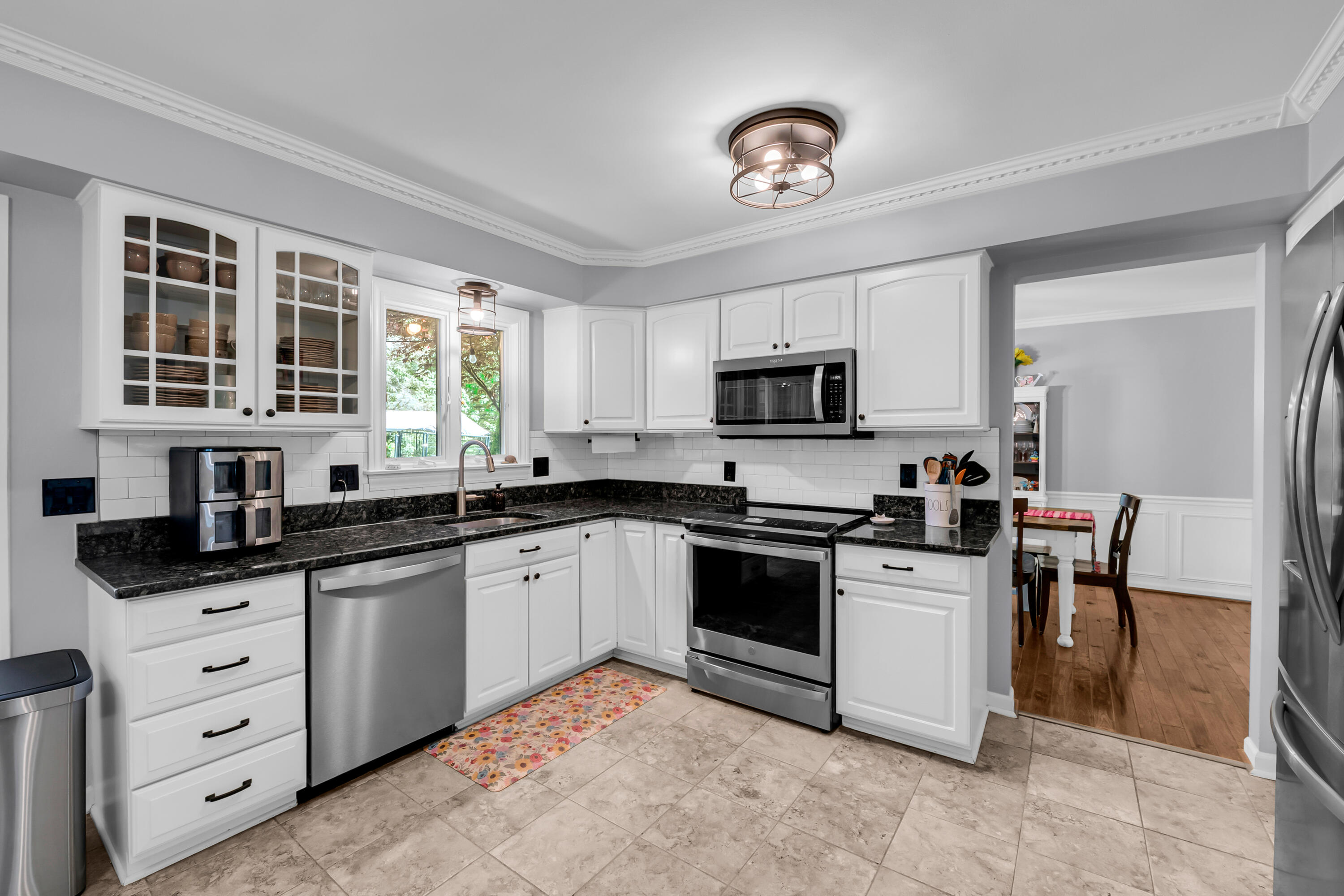 3394 Edmunton Drive Rochester Hills, MI 48306 - Photo 17 of 69 17 - Kitchen