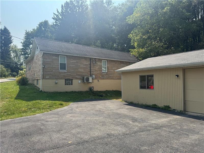 220 Old Plank Road Butler, PA 16002 - Photo 2 of 16 Gallery Image 2