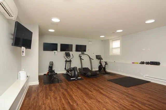 $1,550 | 817 West Lakeside Place, Unit 408, Chicago, IL 60640