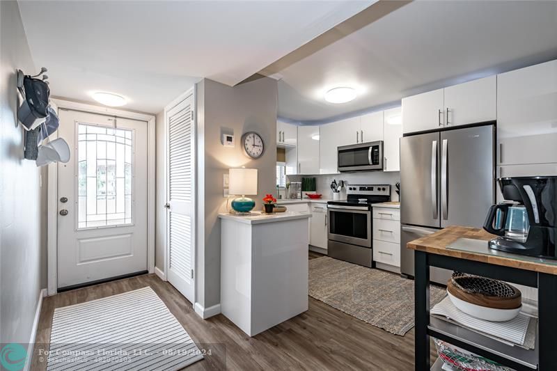 300 South Hollybrook Dr Unit 209