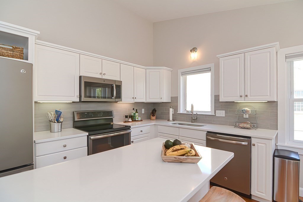 115 Stow Road, Unit 115 Boxborough, MA 01719 - Photo 15 of 28