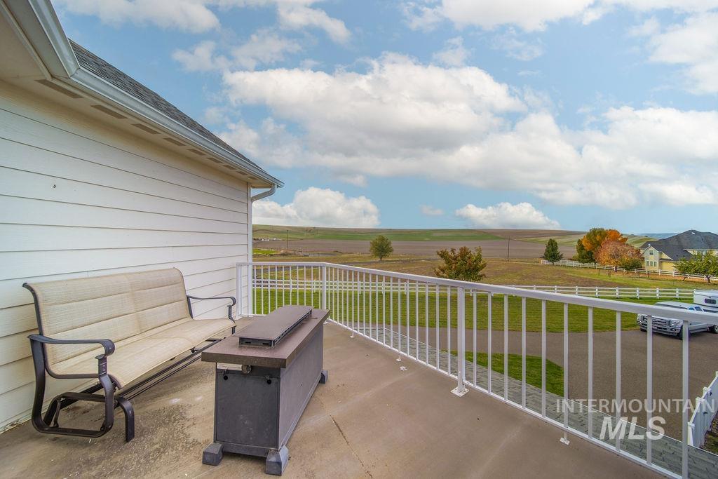 19809 Tammany Creek Road Lewiston, ID 83501 - Photo 31 of 50 View of patio / terrace with a view of countryside