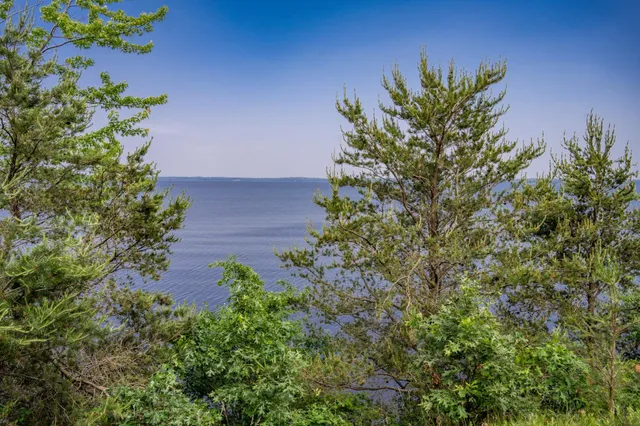 $169,400 | 2.08-ac Clearview, Nekoosa, WI 54456