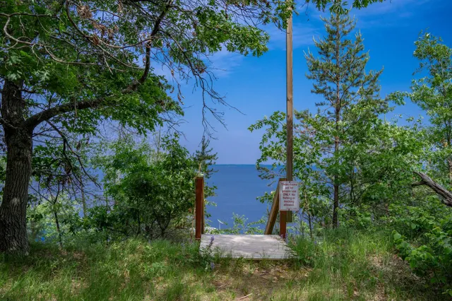 $169,400 | 2.08-ac Clearview, Nekoosa, WI 54456