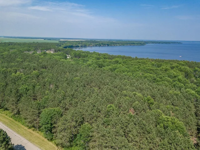 $169,400 | 2.08-ac Clearview, Nekoosa, WI 54456