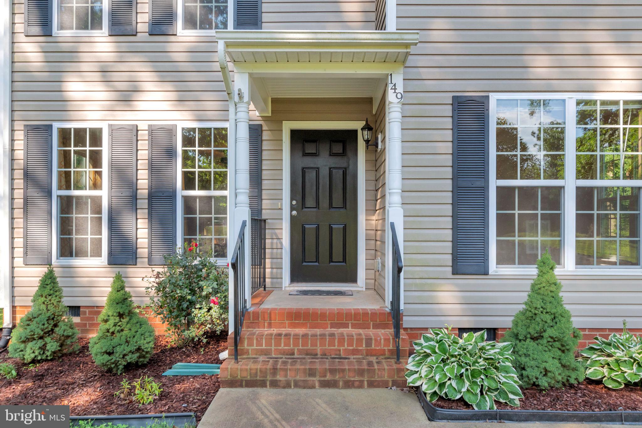 149 Dawns Ridge Louisa, VA 23093 - Photo 2 of 91 Front Covered Entry.