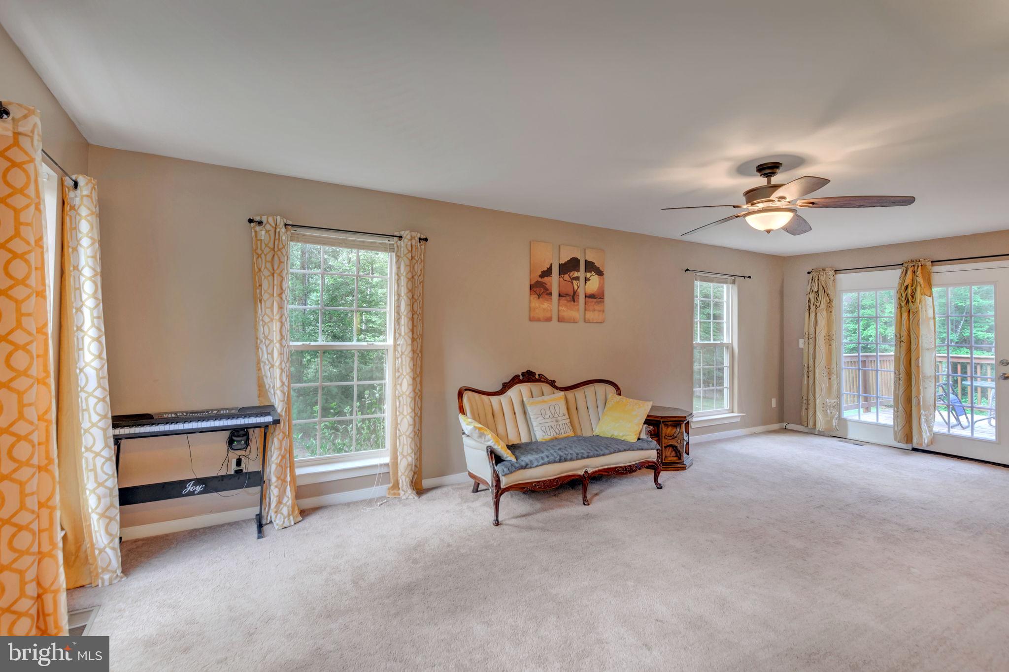 149 Dawns Ridge Louisa, VA 23093 - Photo 4 of 91 Spacious Family Room