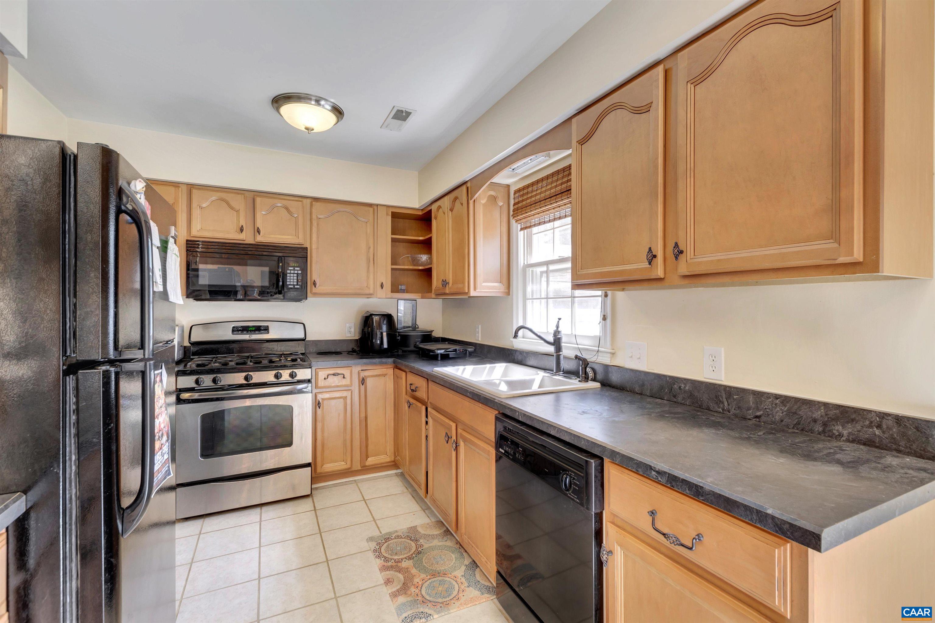 1469 Minor Ridge Court Charlottesville, VA 22901 - Photo 11 of 29 Gallery Image 11