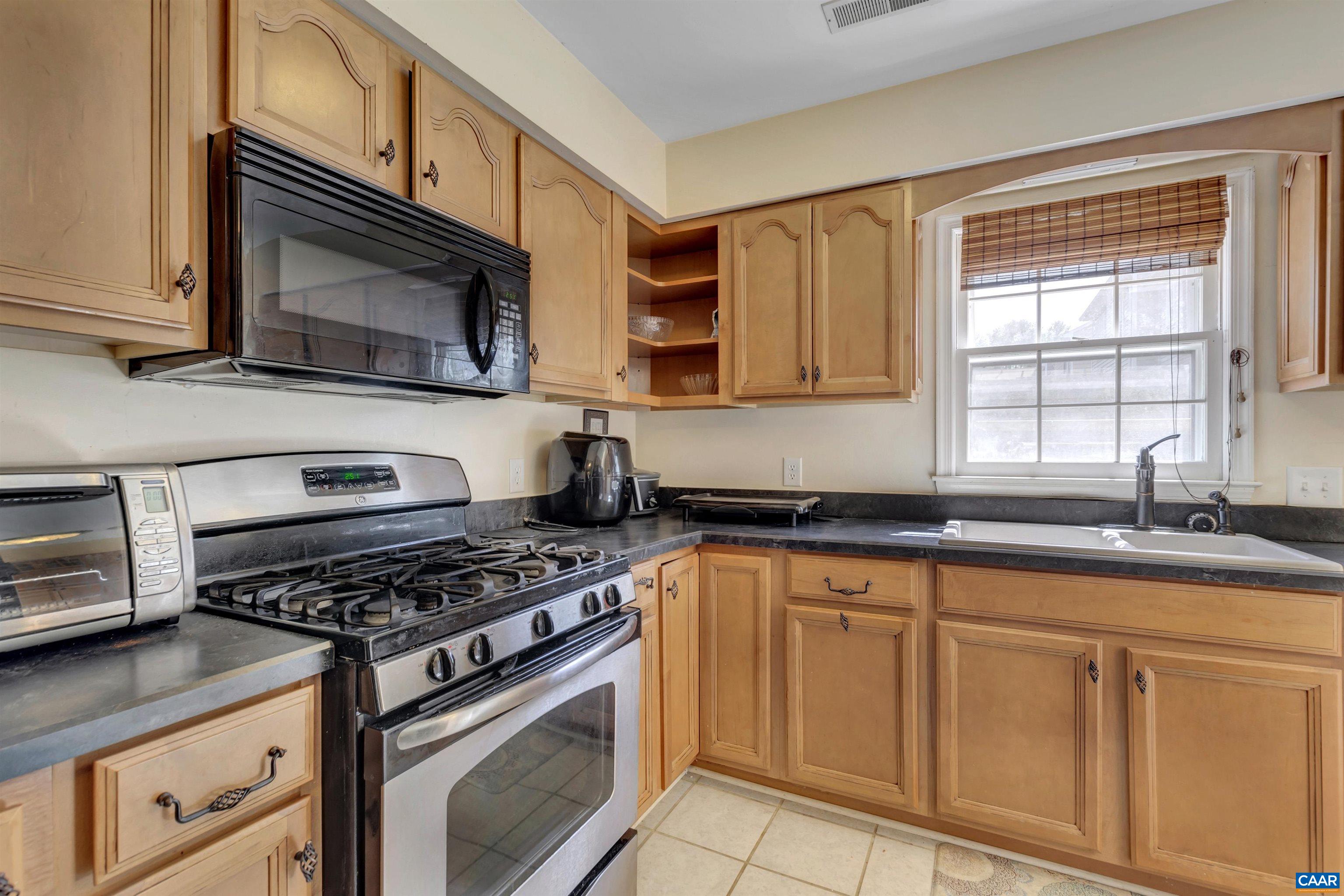 1469 Minor Ridge Court Charlottesville, VA 22901 - Photo 12 of 29 Gallery Image 12