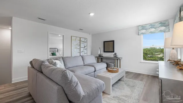 $372,900 | 9904 Starling Drive, Pensacola, FL 32506