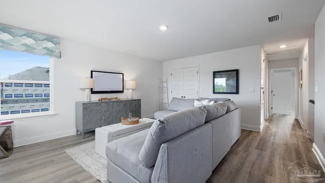 $372,900 | 9904 Starling Drive, Pensacola, FL 32506