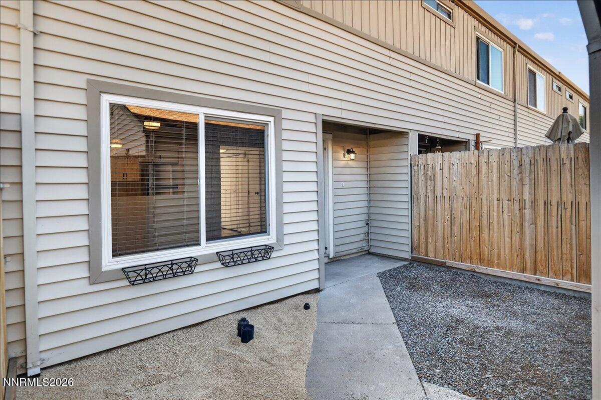 13968 Lear Boulevard Reno, NV 89506 - Photo 4 of 29 05-DSC_8633