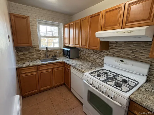 $3,500 | 180-unit #b1 Brook Street, Scarsdale, NY 10583
