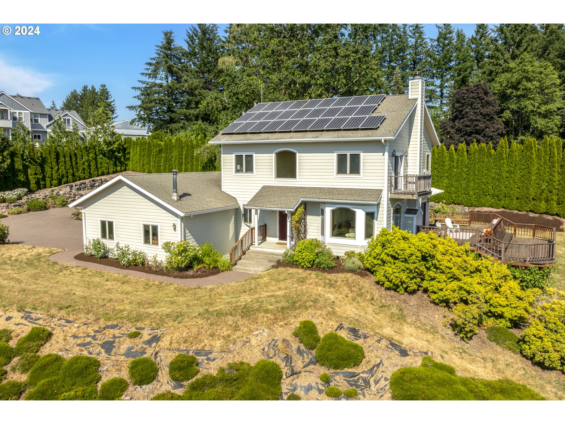 11400 Northwest Plainview Road Portland, OR 97231 - Photo 1 of 48 a view of a yard in front of house