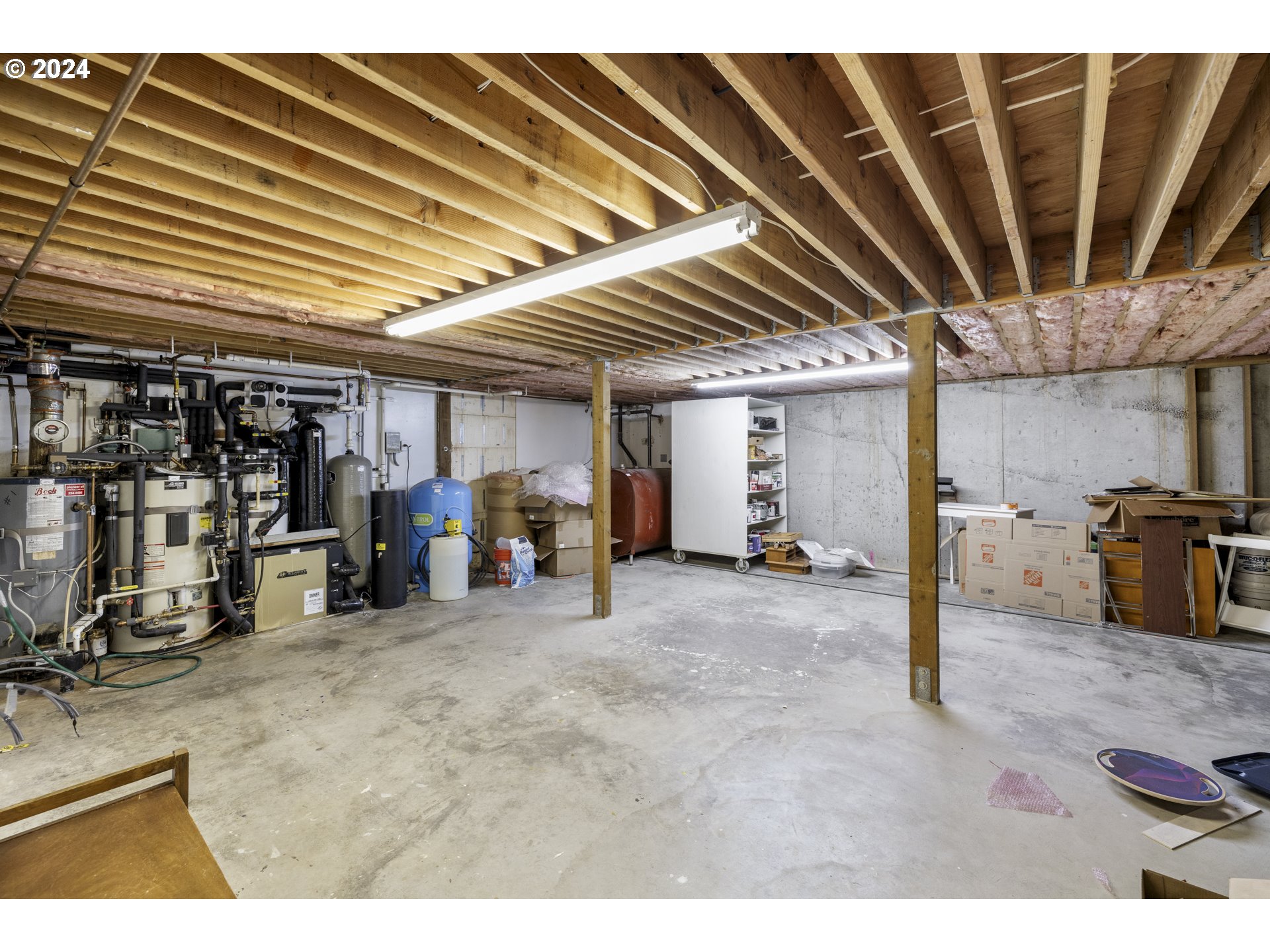 11400 Northwest Plainview Road Portland, OR 97231 - Photo 36 of 48 a view of a room with gym equipment