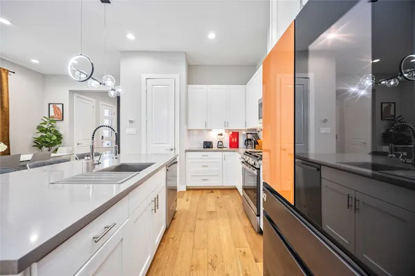 $6,000 | 5821 Kansas Street, Houston, TX 77007