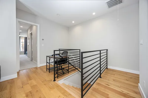 $6,000 | 5821 Kansas Street, Houston, TX 77007