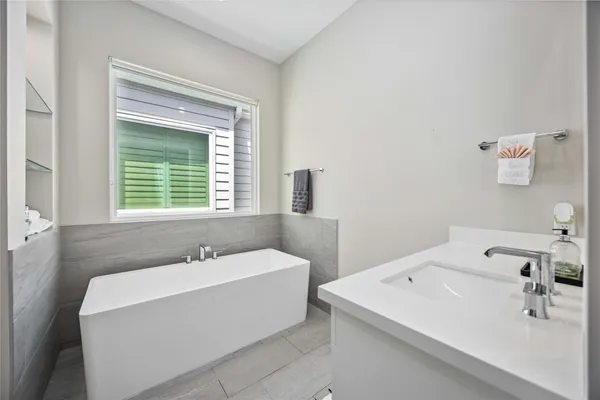 $6,000 | 5821 Kansas Street, Houston, TX 77007