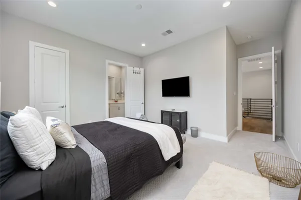 $6,000 | 5821 Kansas Street, Houston, TX 77007