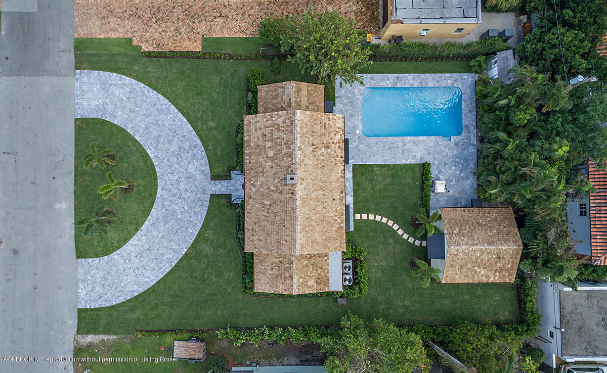 230 Murray Road West Palm Beach, FL 33405 - Photo 31 of 33 an aerial view of a house with outdoor space patio and swimming pool