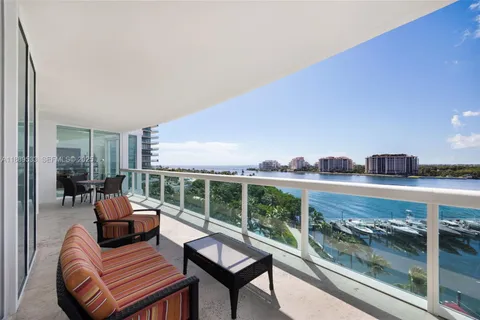 $3,850,000 | 1000 South Pointe Drive, Unit 703, Miami Beach, FL 33139
