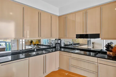 $3,850,000 | 1000 South Pointe Drive, Unit 703, Miami Beach, FL 33139